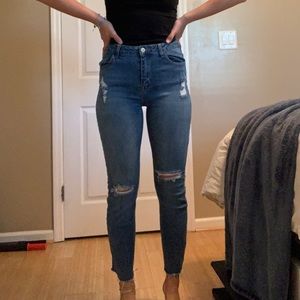 Medium wash jeggings